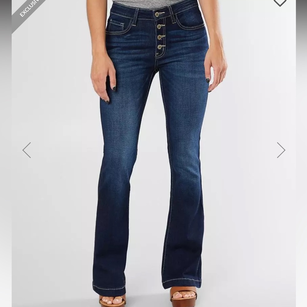 KanCan Signature Women’s Mid Rise Flare Stretch Jeans Dark Wash Size 28